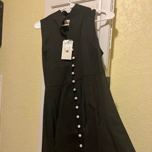 Tuckernuck NWT size M Black